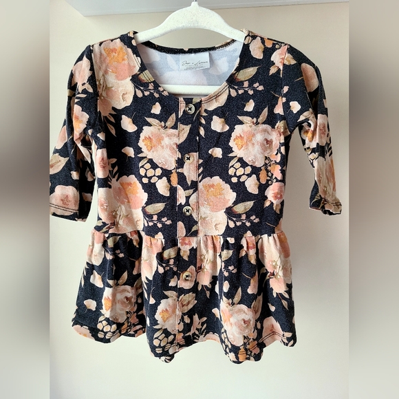 Jax+Lennon top 🖤🩷 - Picture 1 of 5